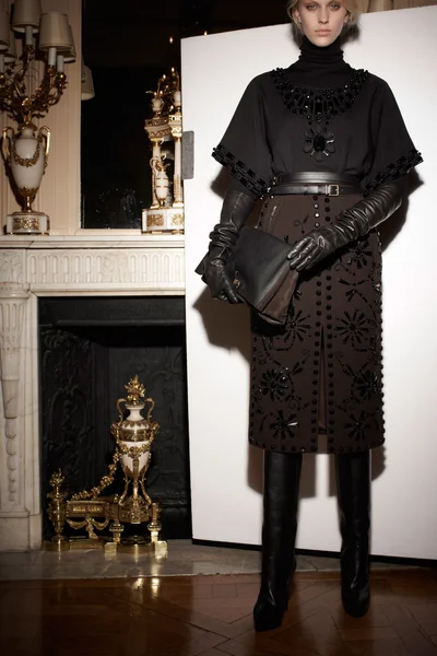 Look 3